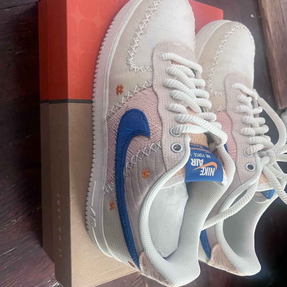 Nike Women's Air Force 1 '07 PRM - Picture 3 of 6